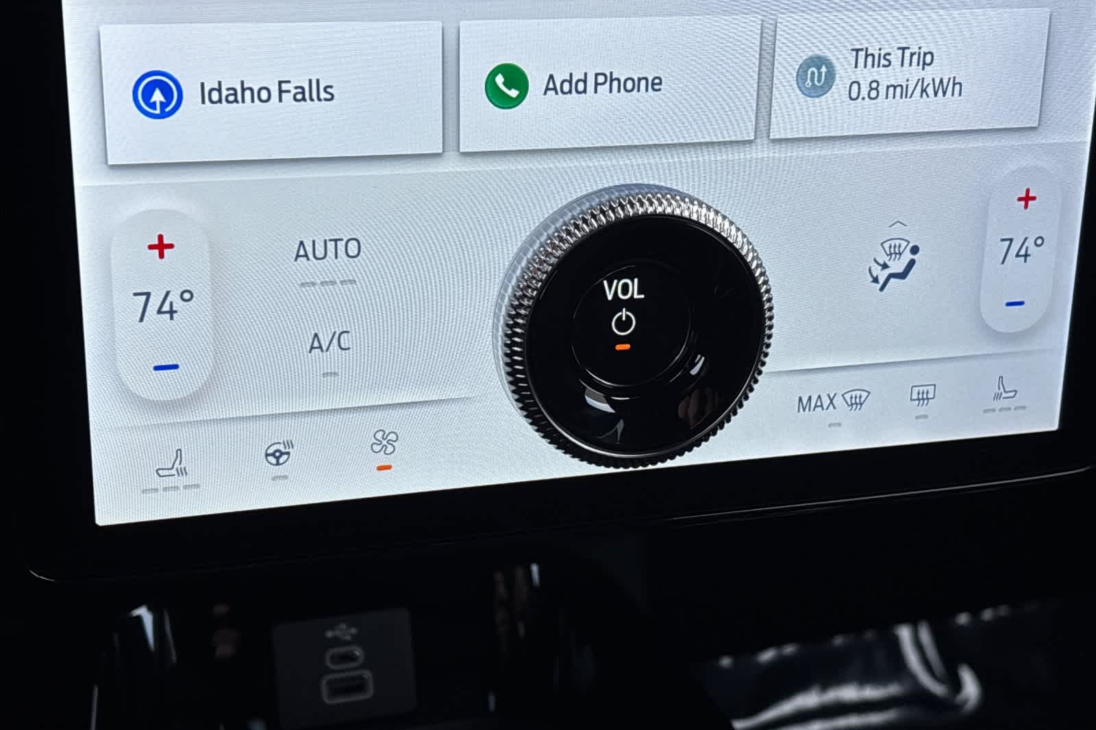 Thumbnail: 2025 Ford Mustang Mach-E - 21