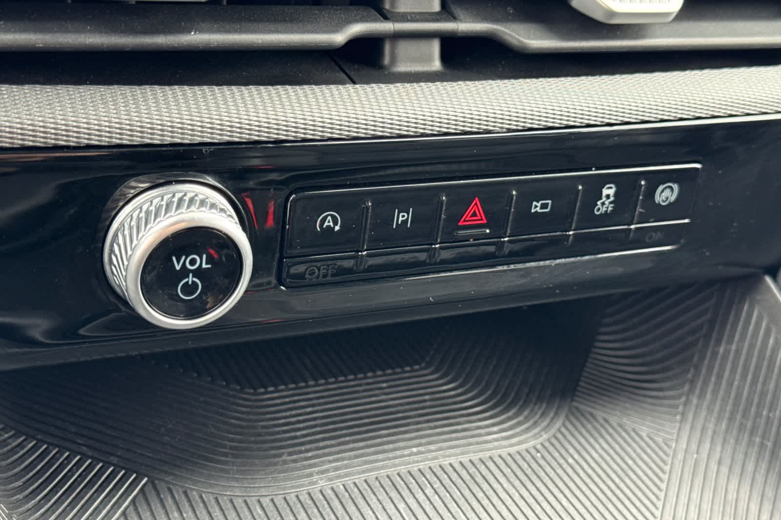 Thumbnail: 2025 Ford Explorer - 22