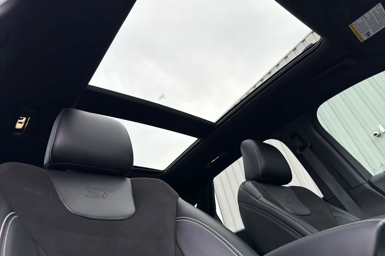 Thumbnail: 2022 Ford Edge - 17