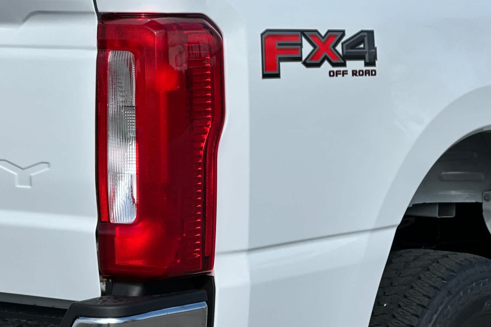 Thumbnail: 2025 Ford Econoline - 25