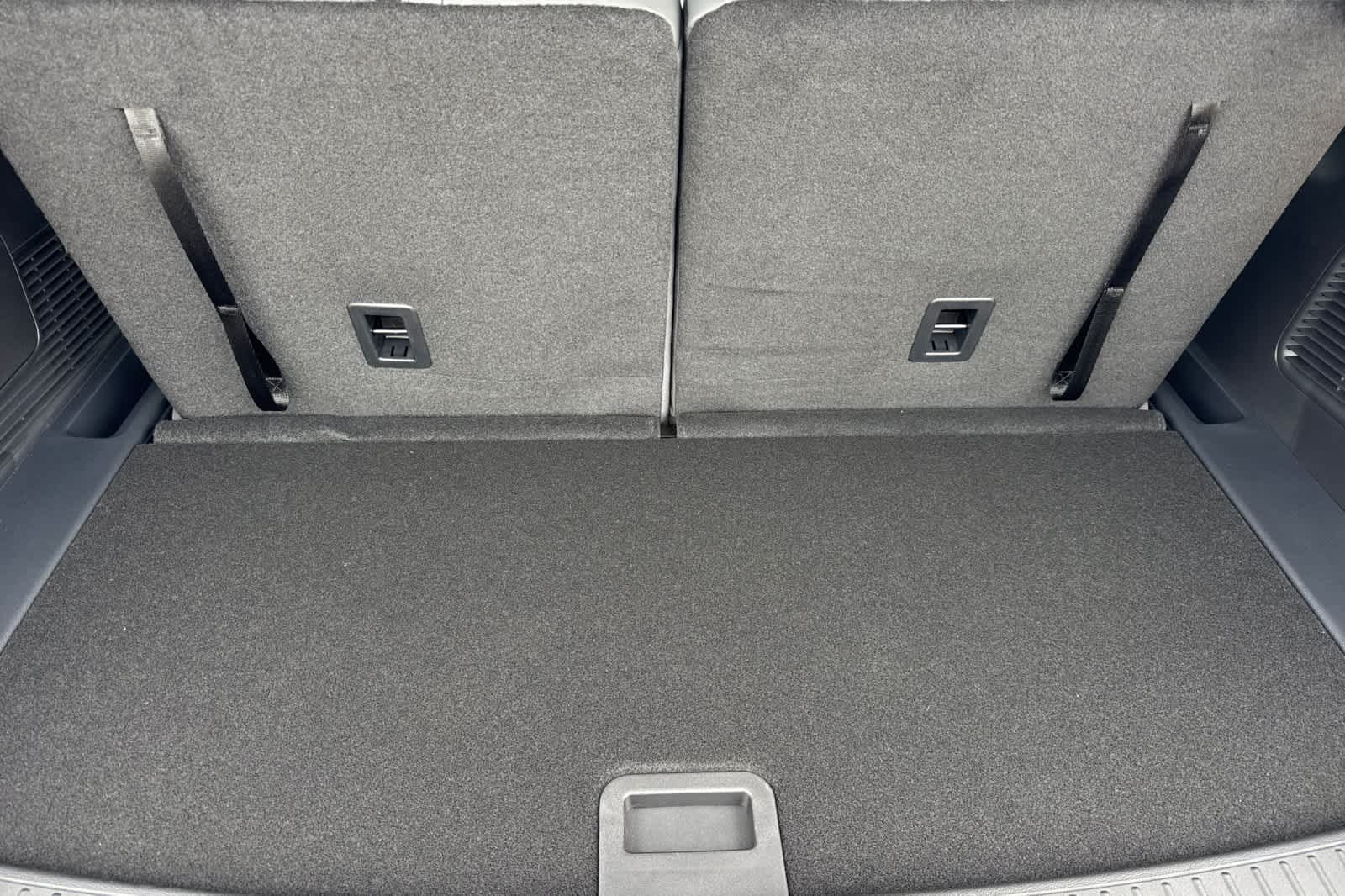 Thumbnail: 2026 Ford Explorer - 16