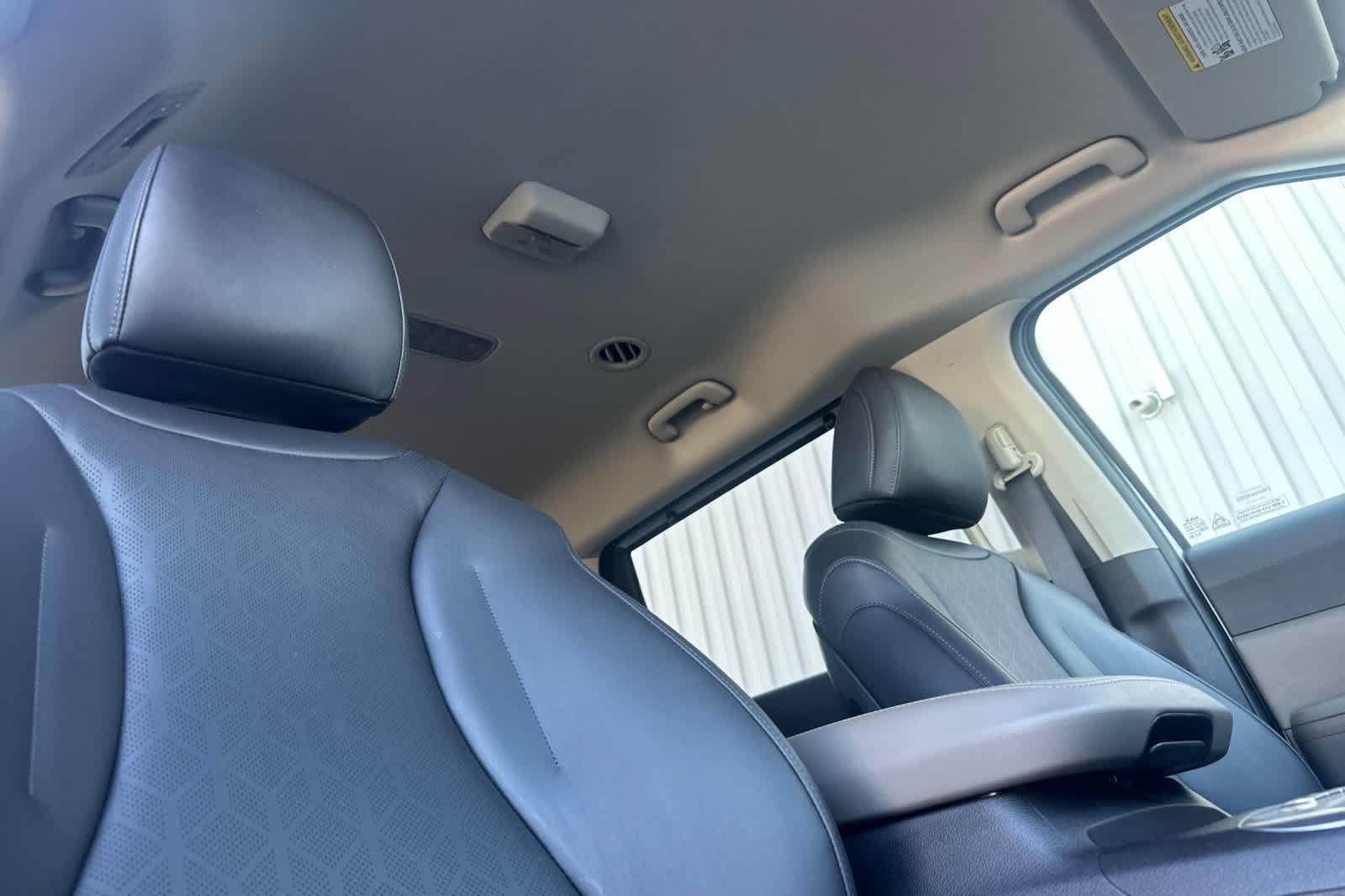 Thumbnail: 2025 Kia Carnival - 18