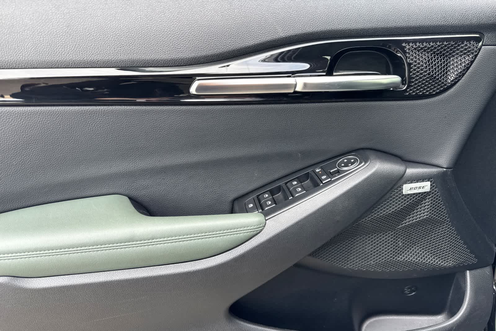 Thumbnail: 2024 Kia Seltos - 12