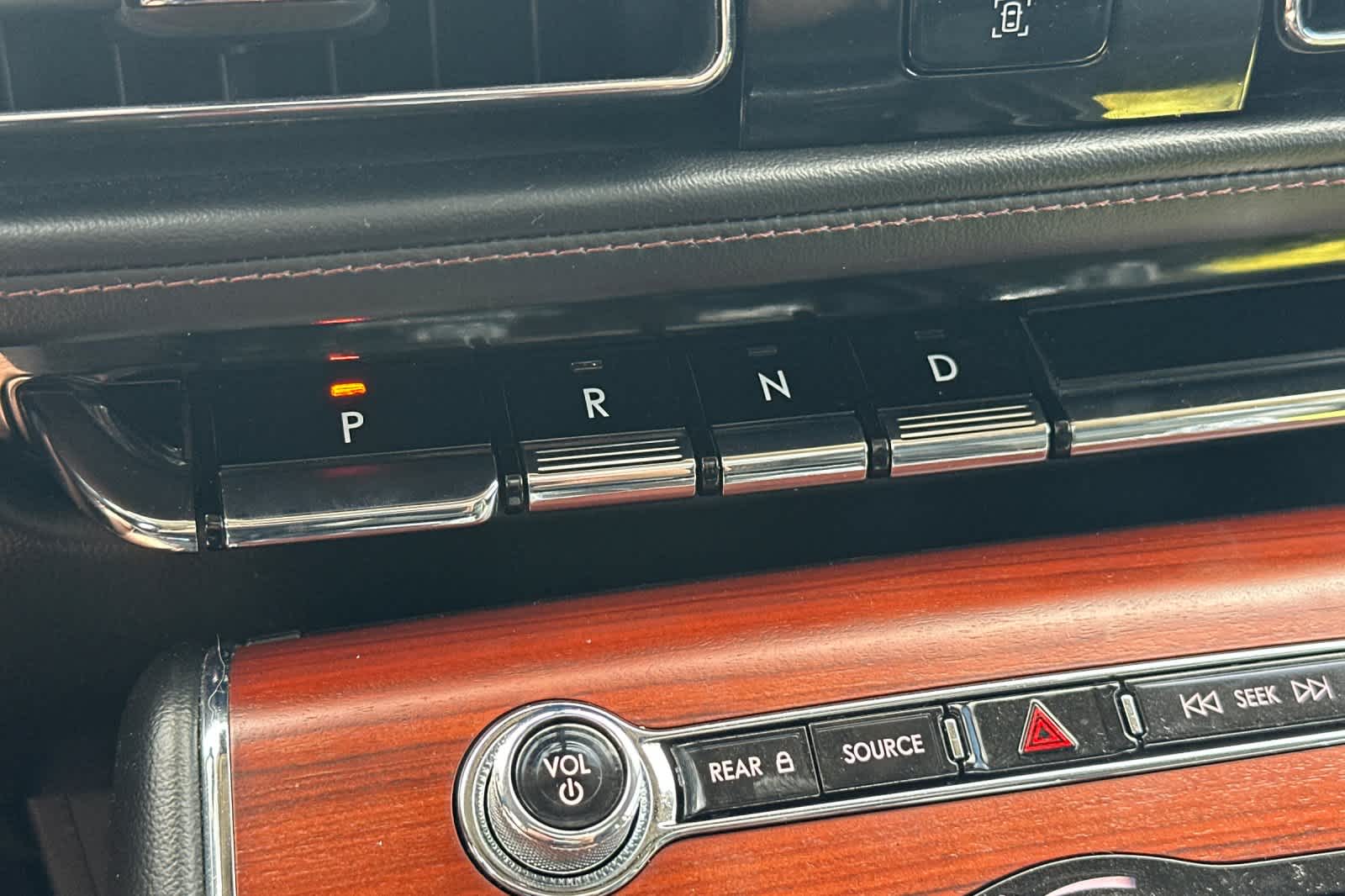 Thumbnail: 2022 Lincoln Aviator - 23