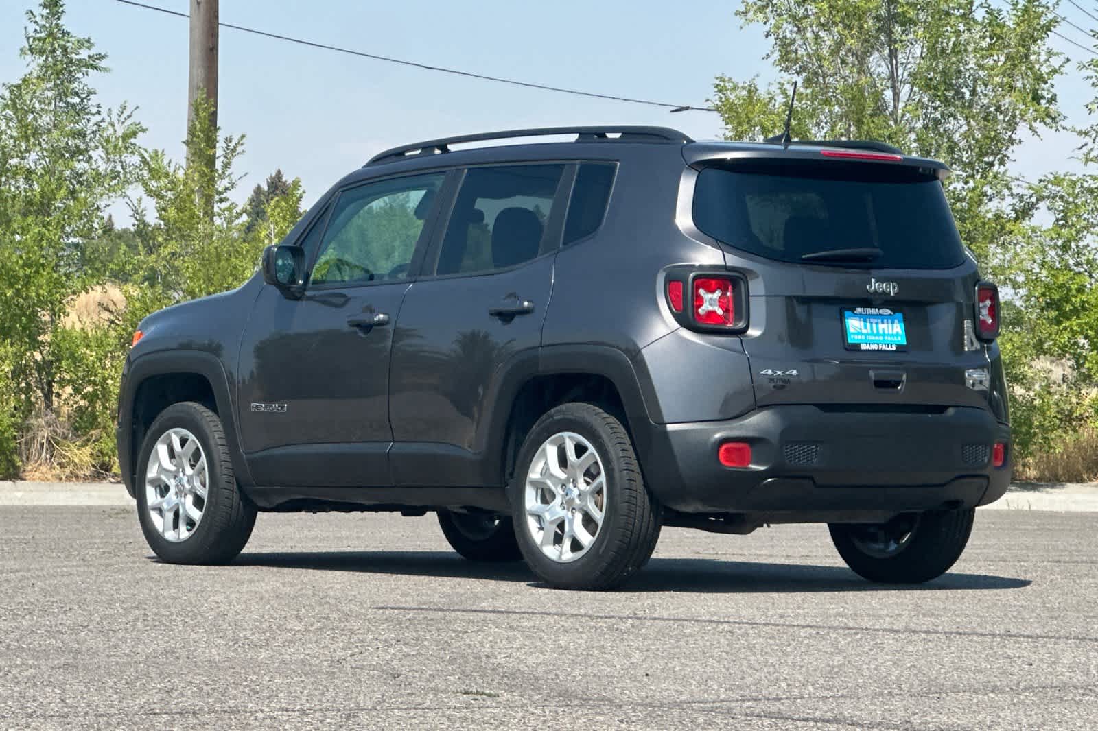Thumbnail: 2018 Jeep Renegade - 6