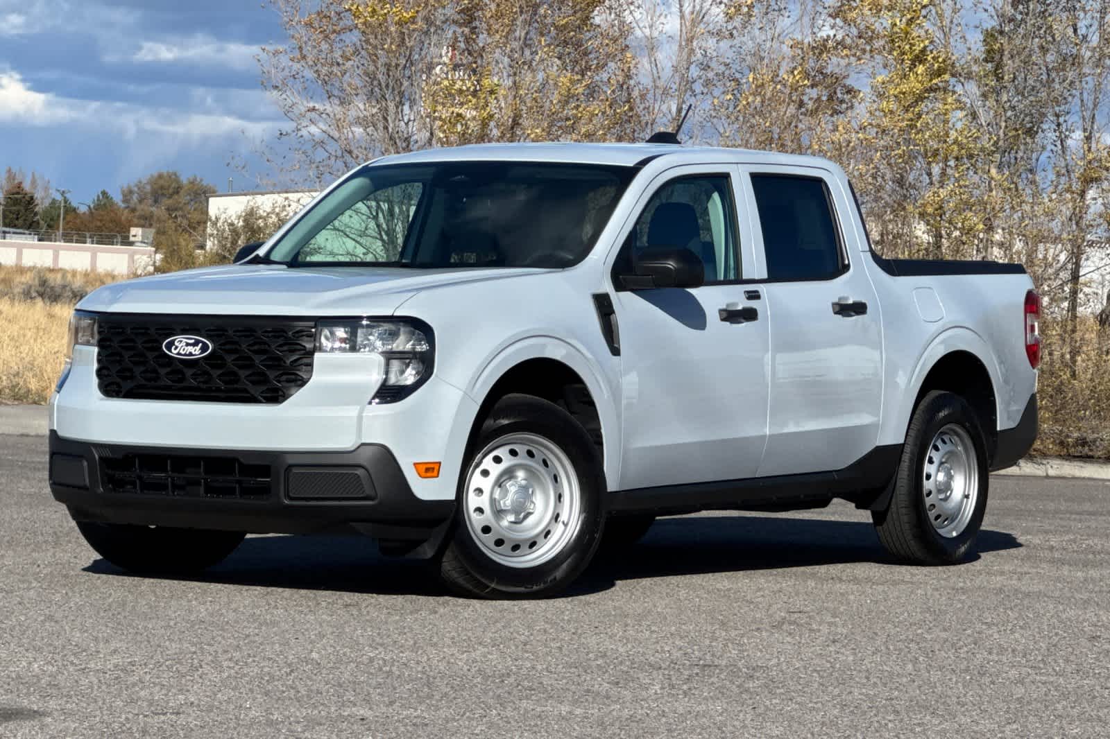 2025 Ford Maverick XL's photo