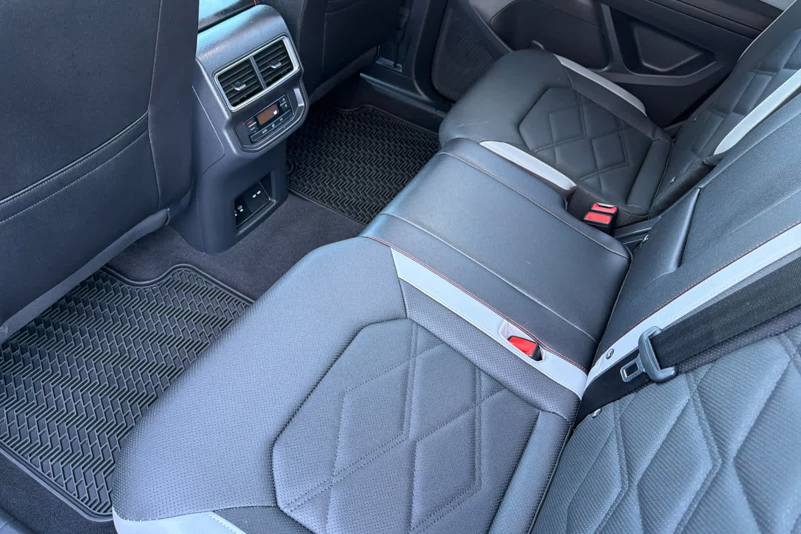 Thumbnail: 2025 Volkswagen Atlas - 4