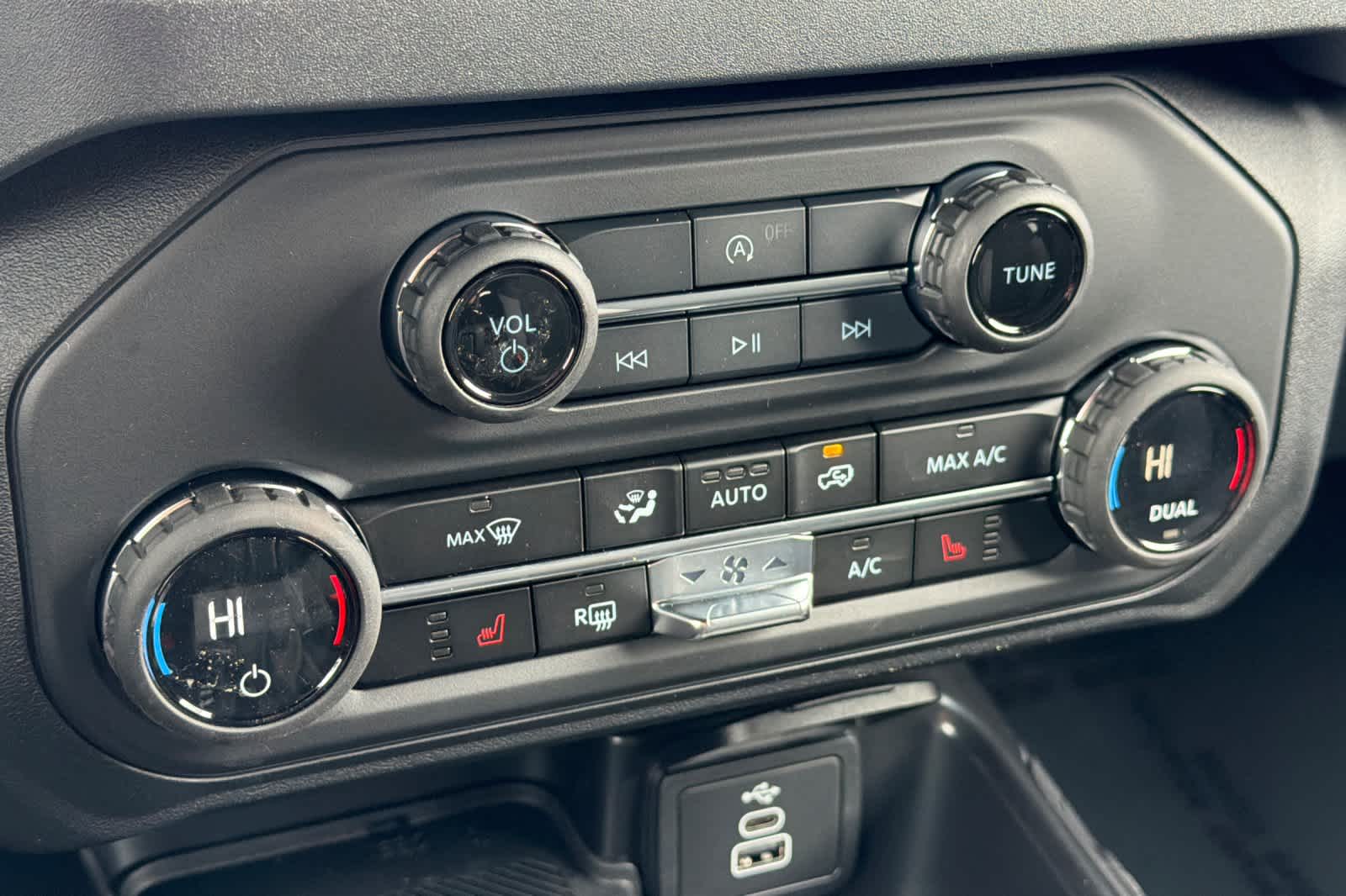 Thumbnail: 2026 Ford Bronco - 21