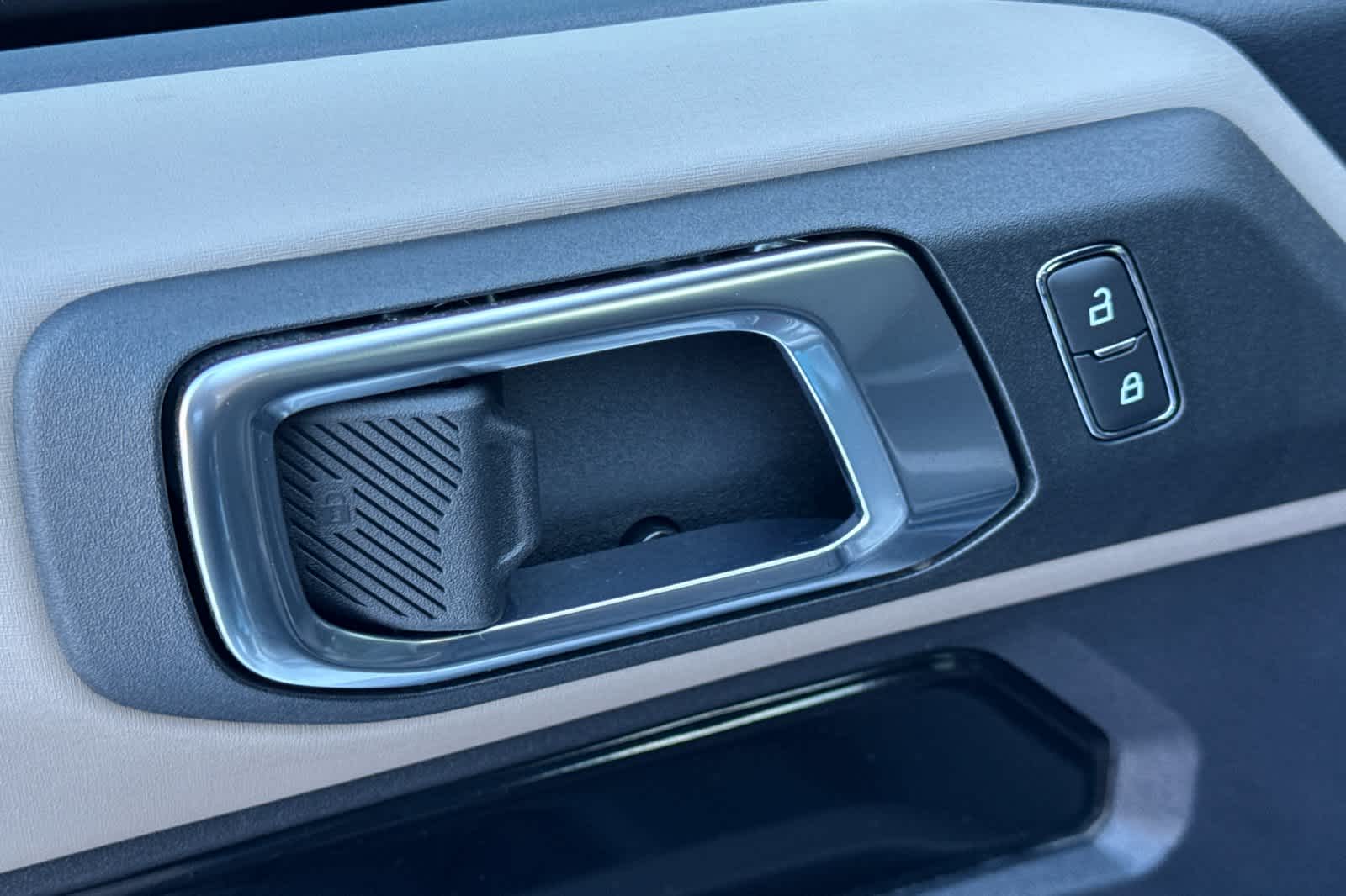 Thumbnail: 2022 Ford Bronco - 13