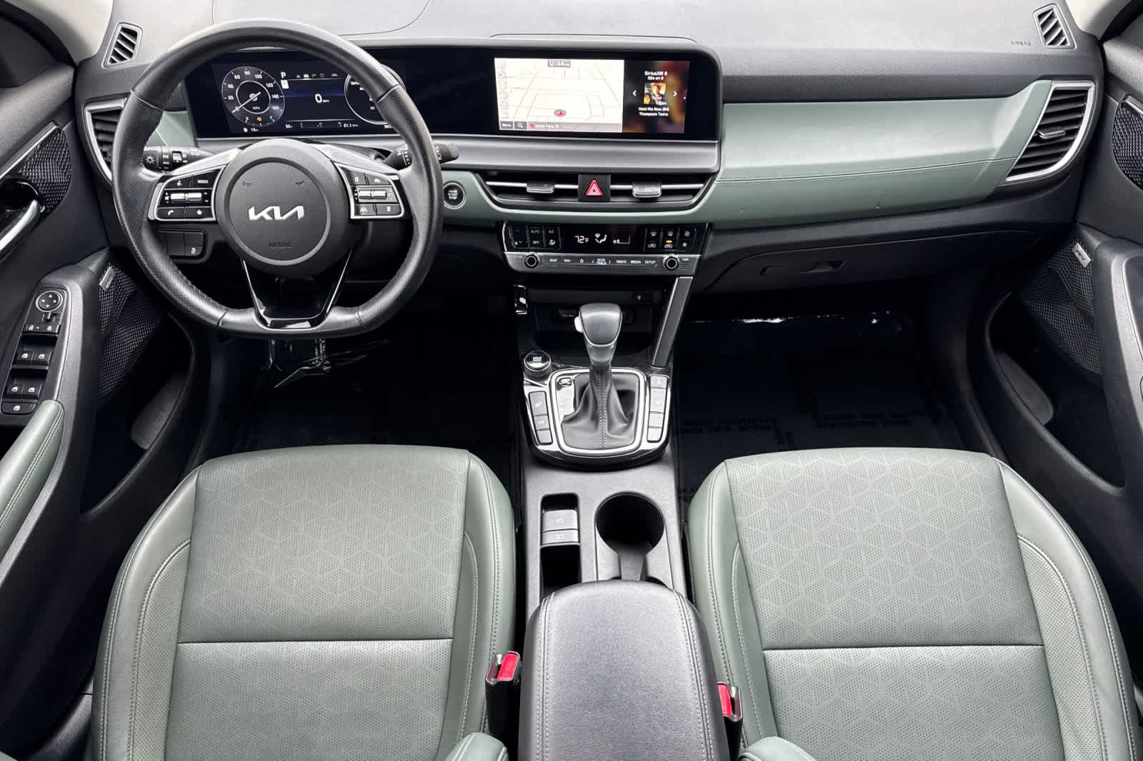 Thumbnail: 2024 Kia Seltos - 3