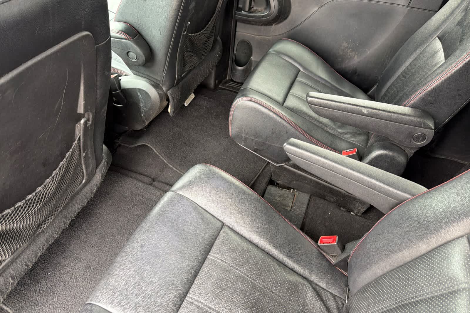 Thumbnail: 2015 Dodge Grand Caravan - 4