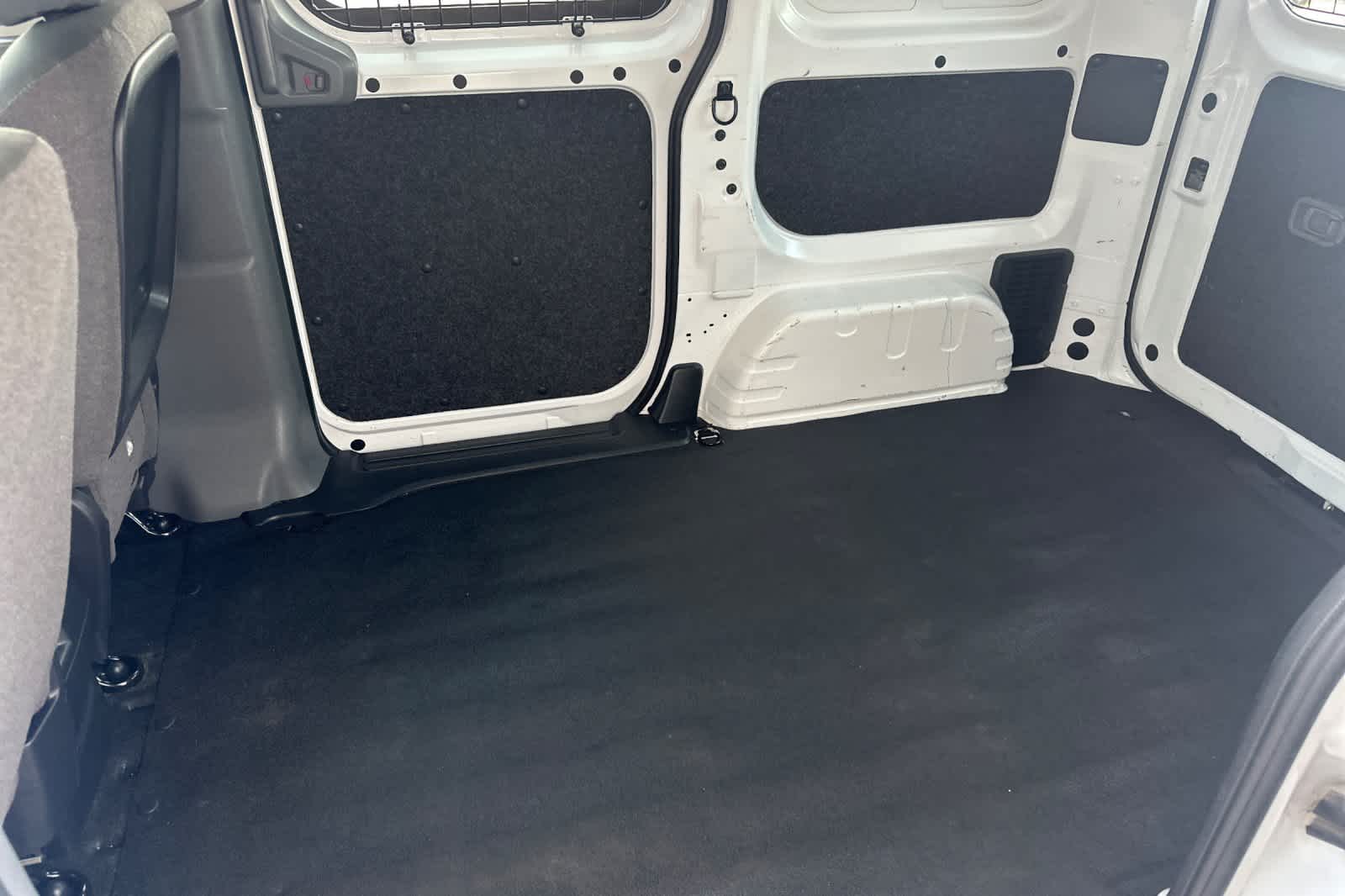 Thumbnail: 2021 Nissan NV200 - 4