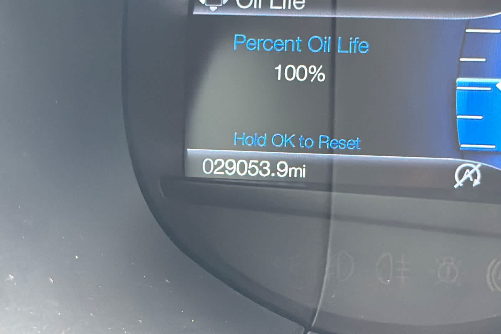 Thumbnail: 2022 Ford Edge - 26