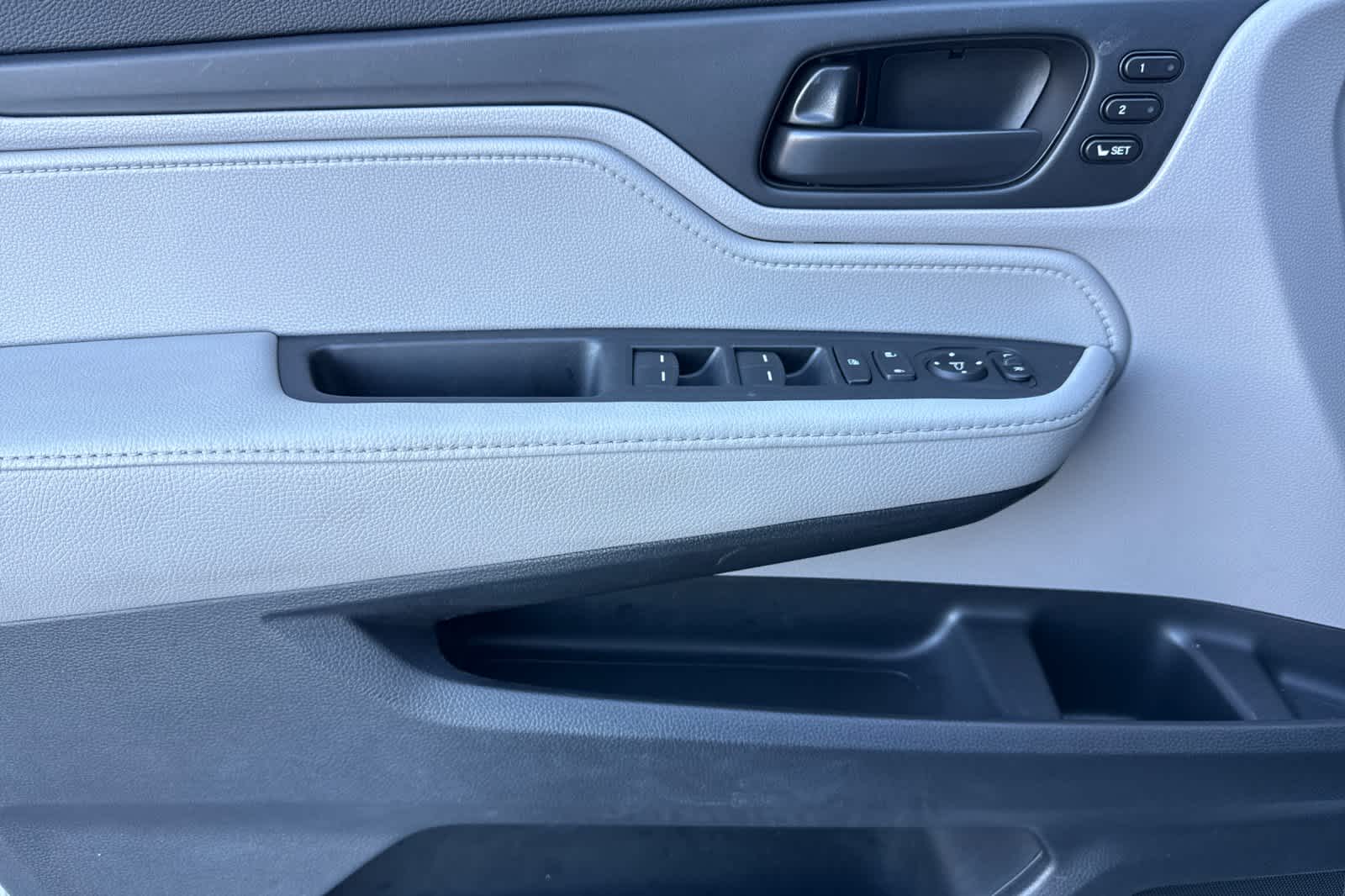 Thumbnail: 2019 Honda Odyssey - 12