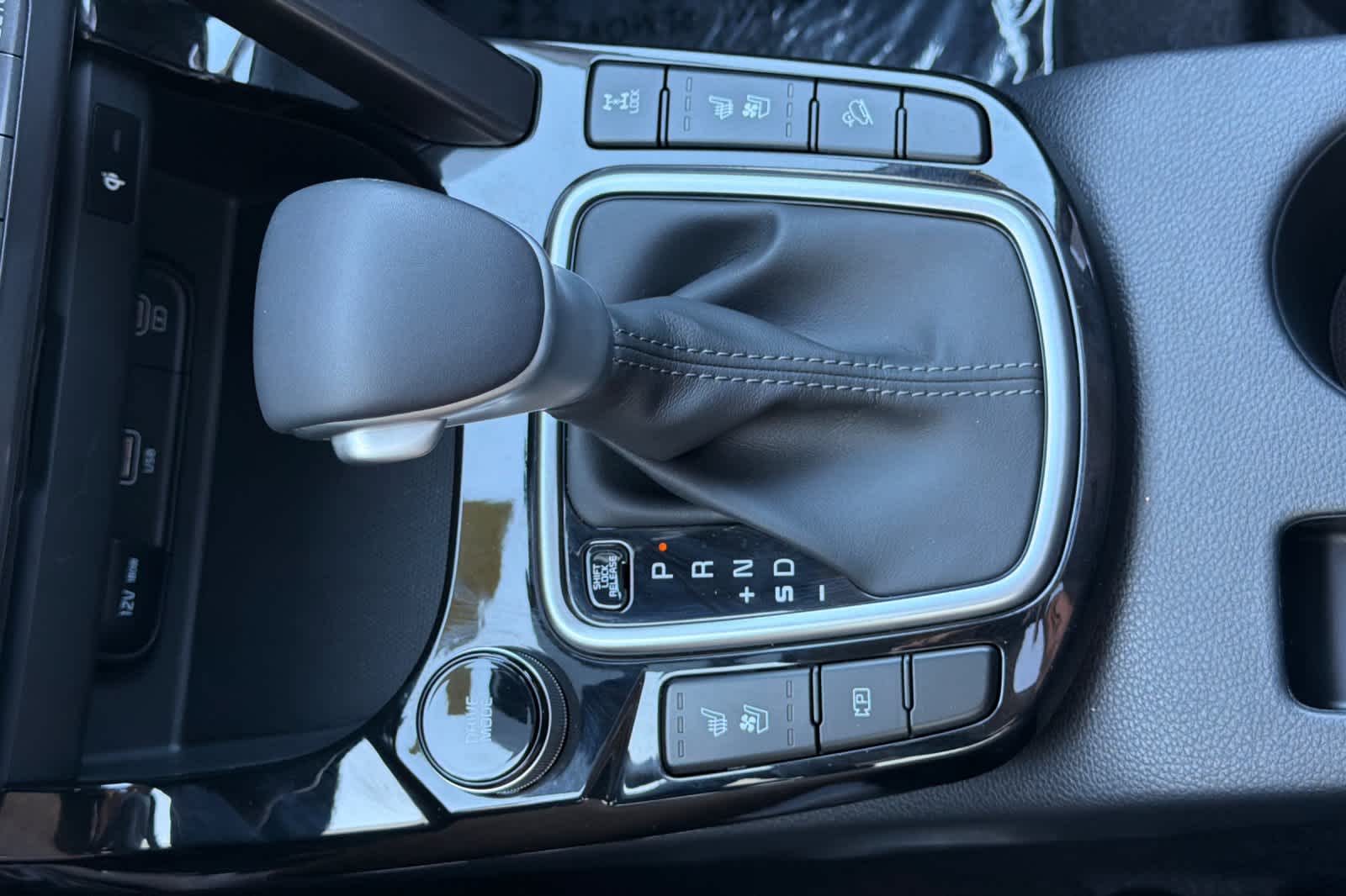 Thumbnail: 2024 Kia Seltos - 22