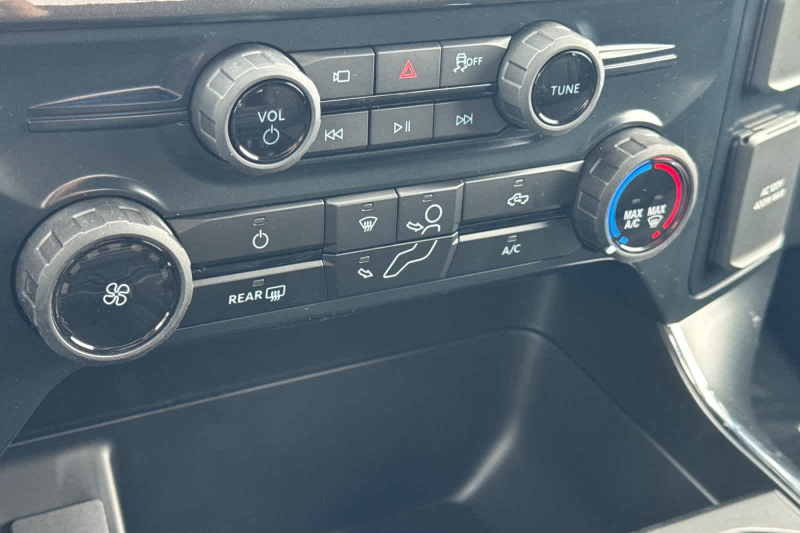 Thumbnail: 2025 Ford F-150 - 19