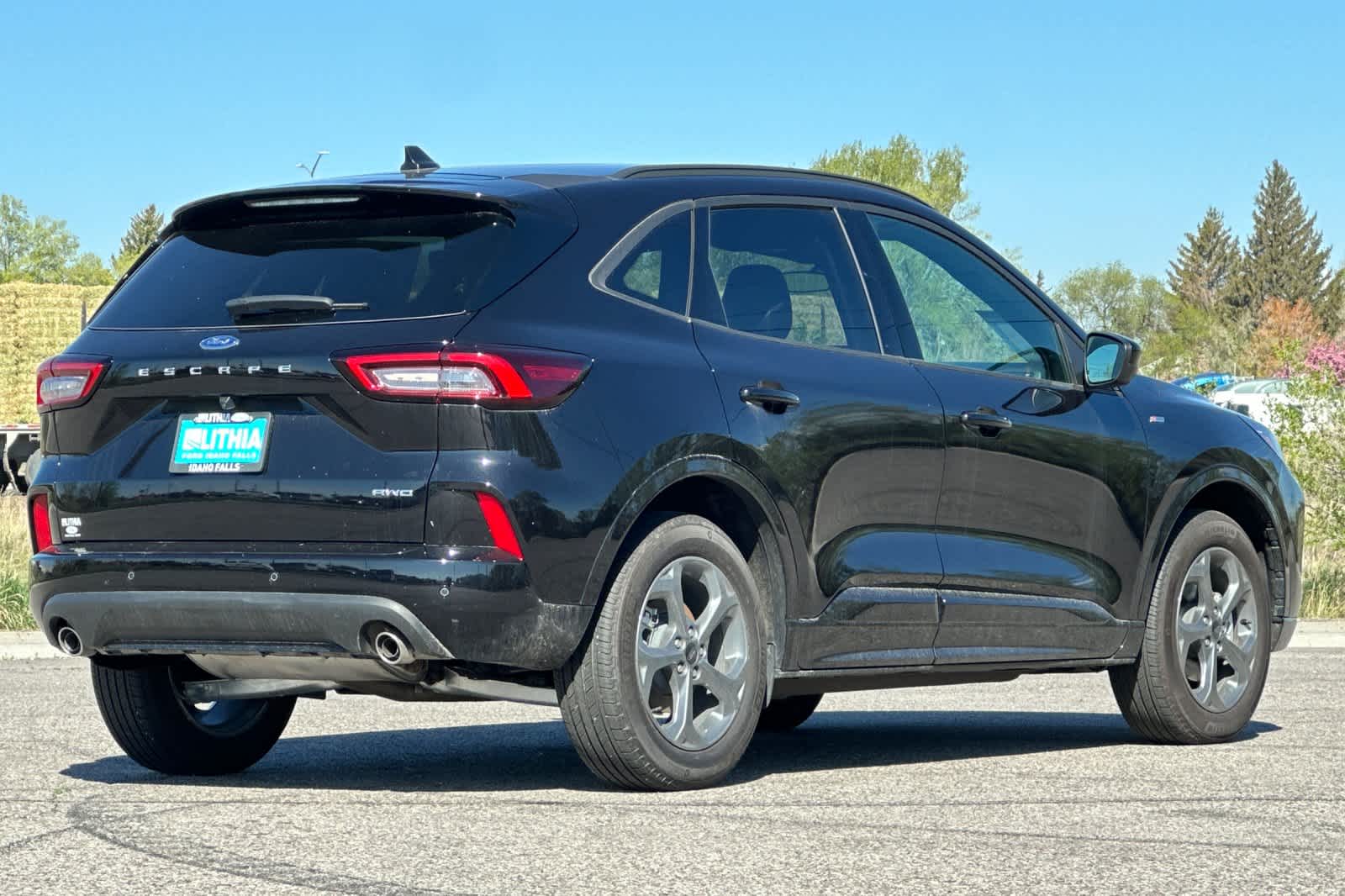2024 Ford Escape ST-Line Select 2