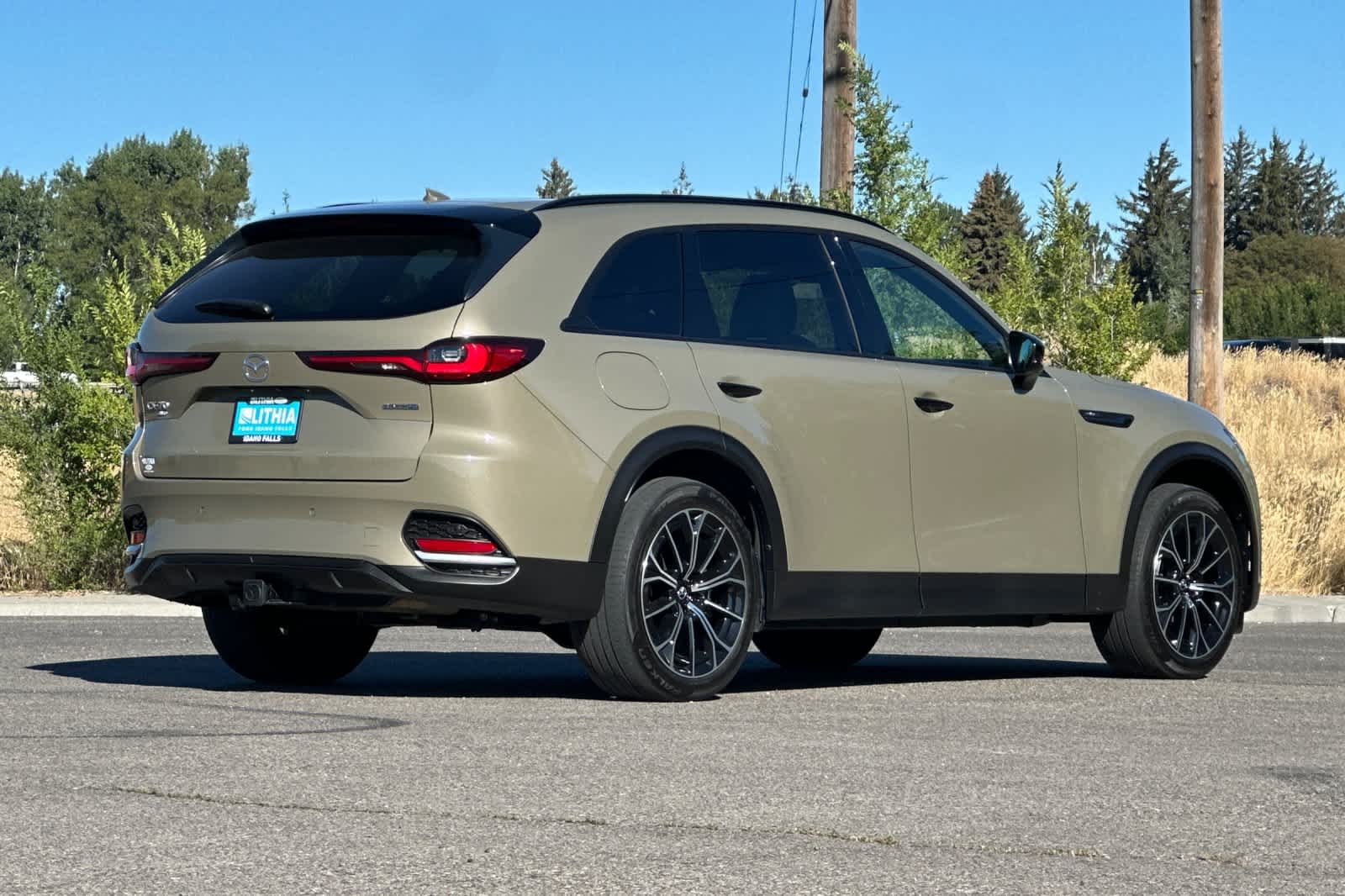 2025 Mazda CX-70 Plug-in Hybrid Premium Plus photo 2