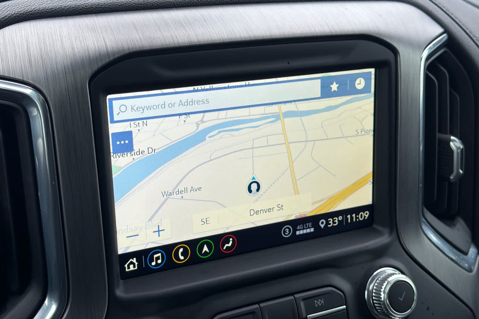 Thumbnail: 2020 GMC Sierra 2500 - 16