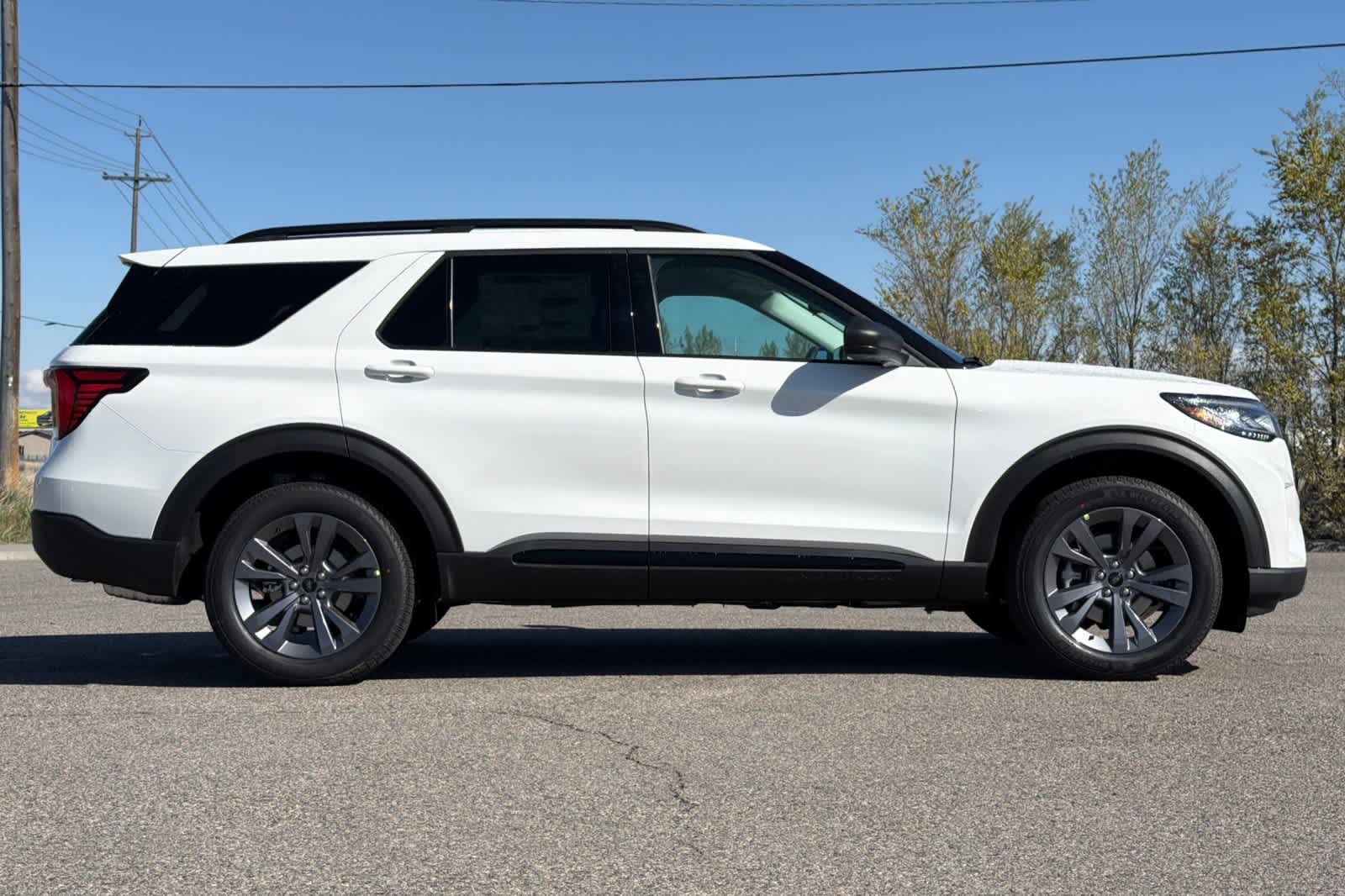 Thumbnail: 2026 Ford Explorer - 8