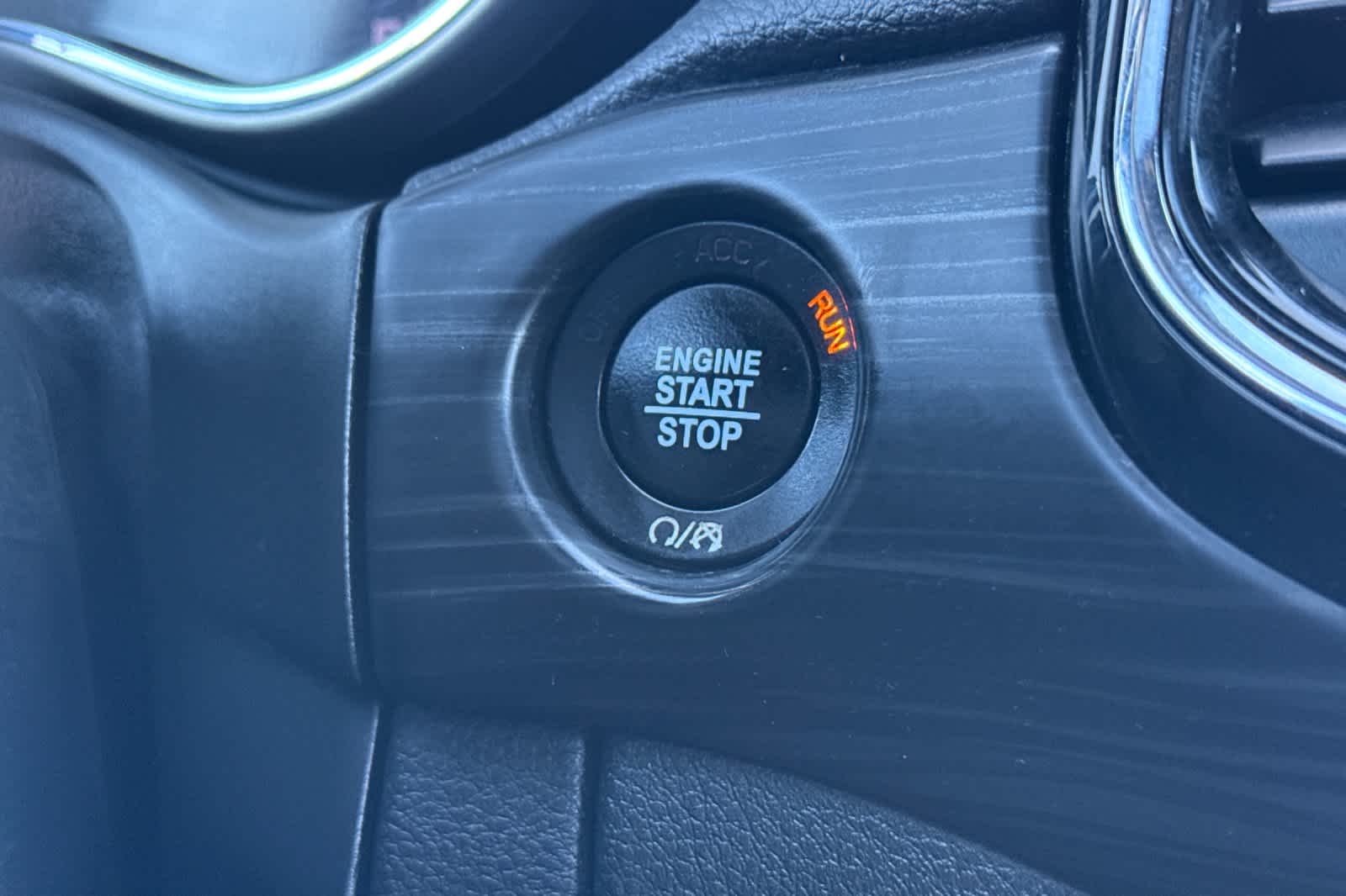 Thumbnail: 2020 Jeep Grand Cherokee - 23