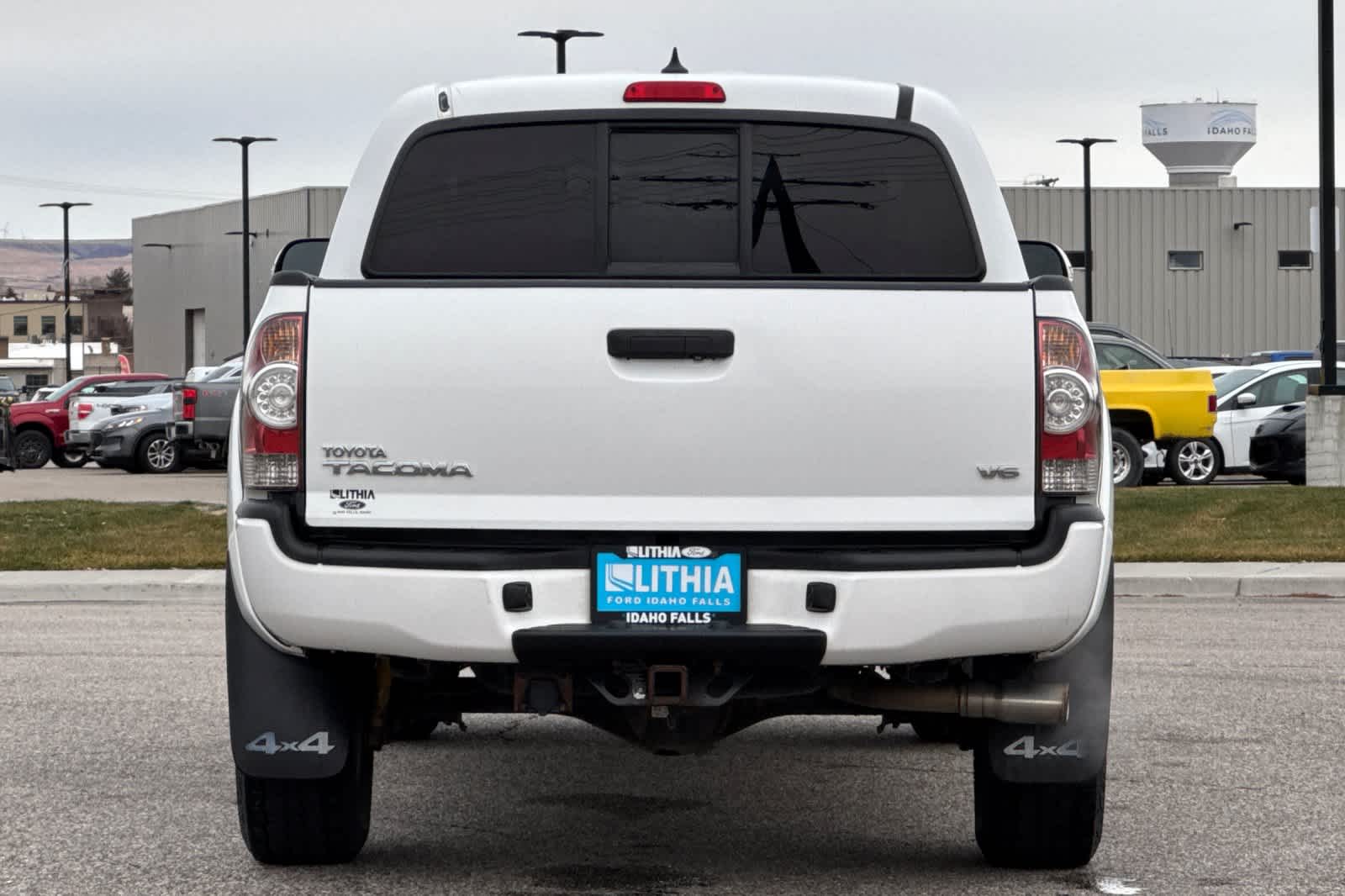 Thumbnail: 2015 Toyota Tacoma - 7