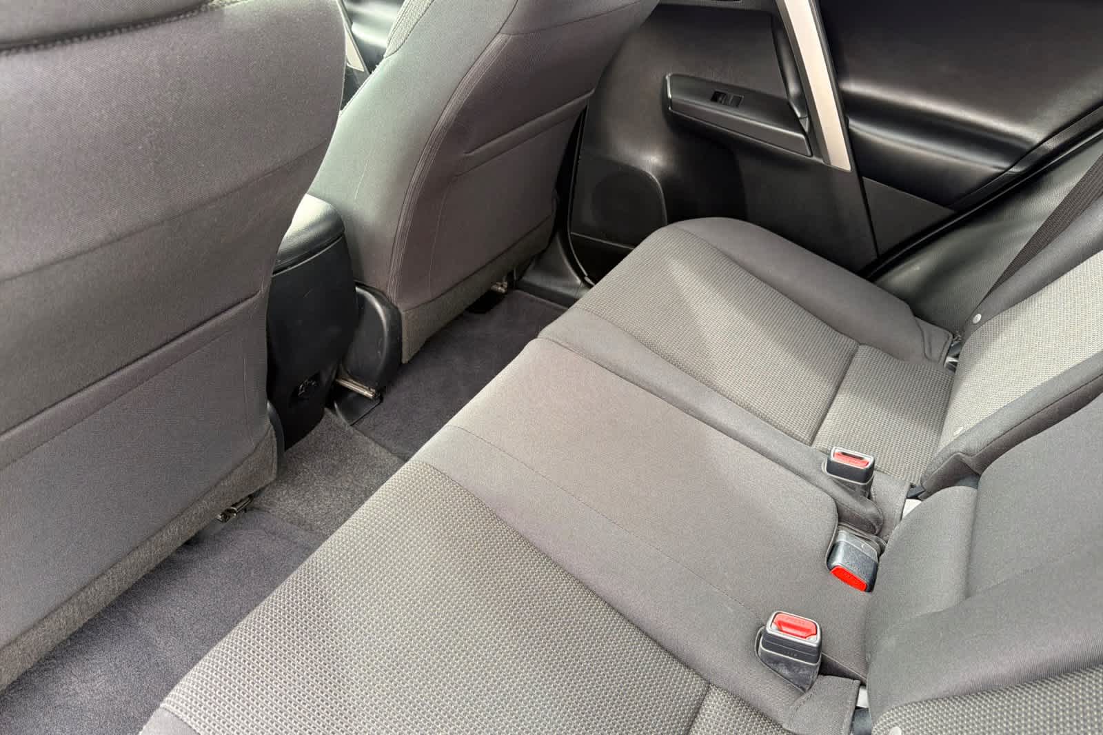 Thumbnail: 2018 Toyota RAV4 - 4