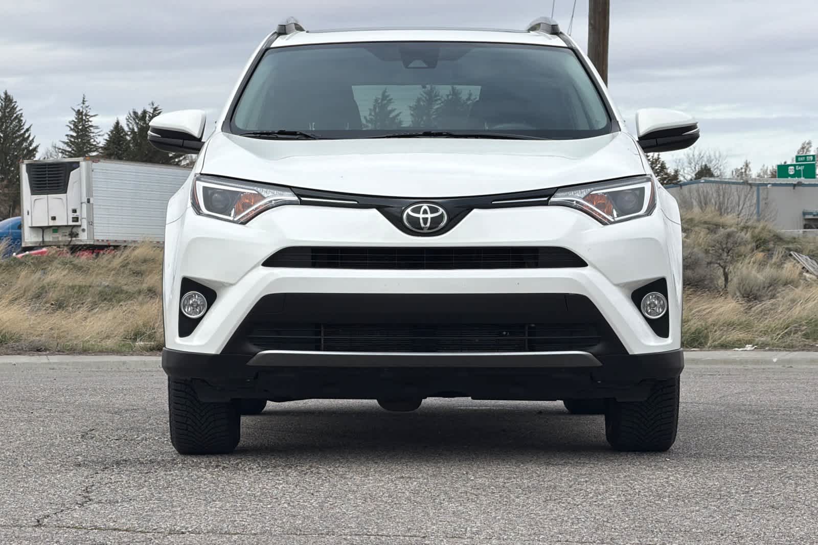 Thumbnail: 2018 Toyota RAV4 - 10