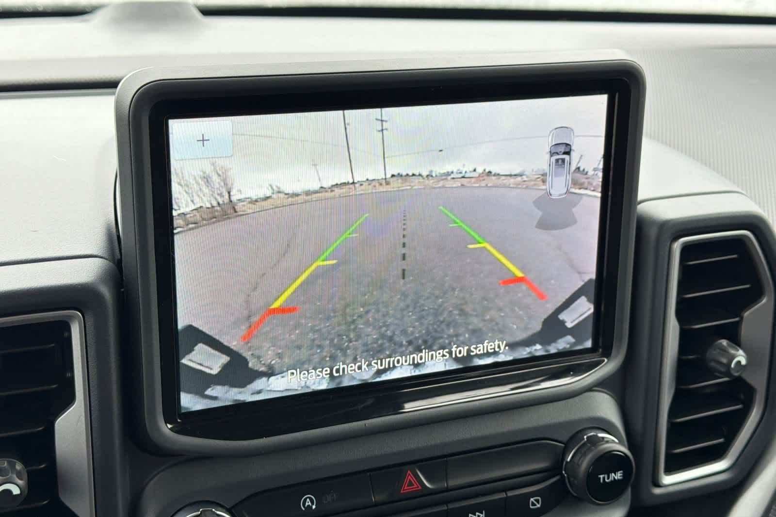 Thumbnail: 2022 Ford Bronco Sport - 18