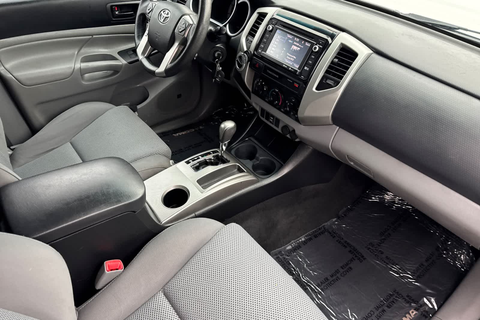 Thumbnail: 2015 Toyota Tacoma - 15