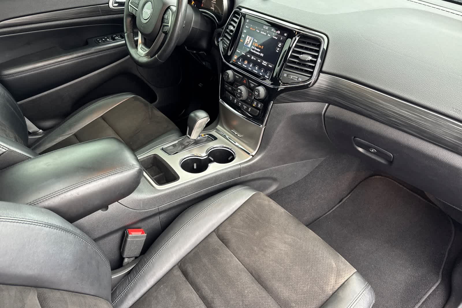 Thumbnail: 2019 Jeep Grand Cherokee - 16