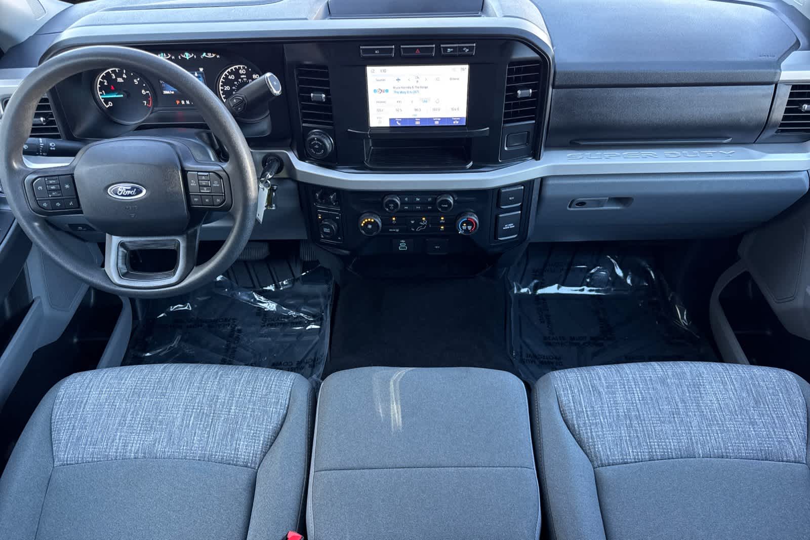 2023 Ford F-250 XLT photo 3