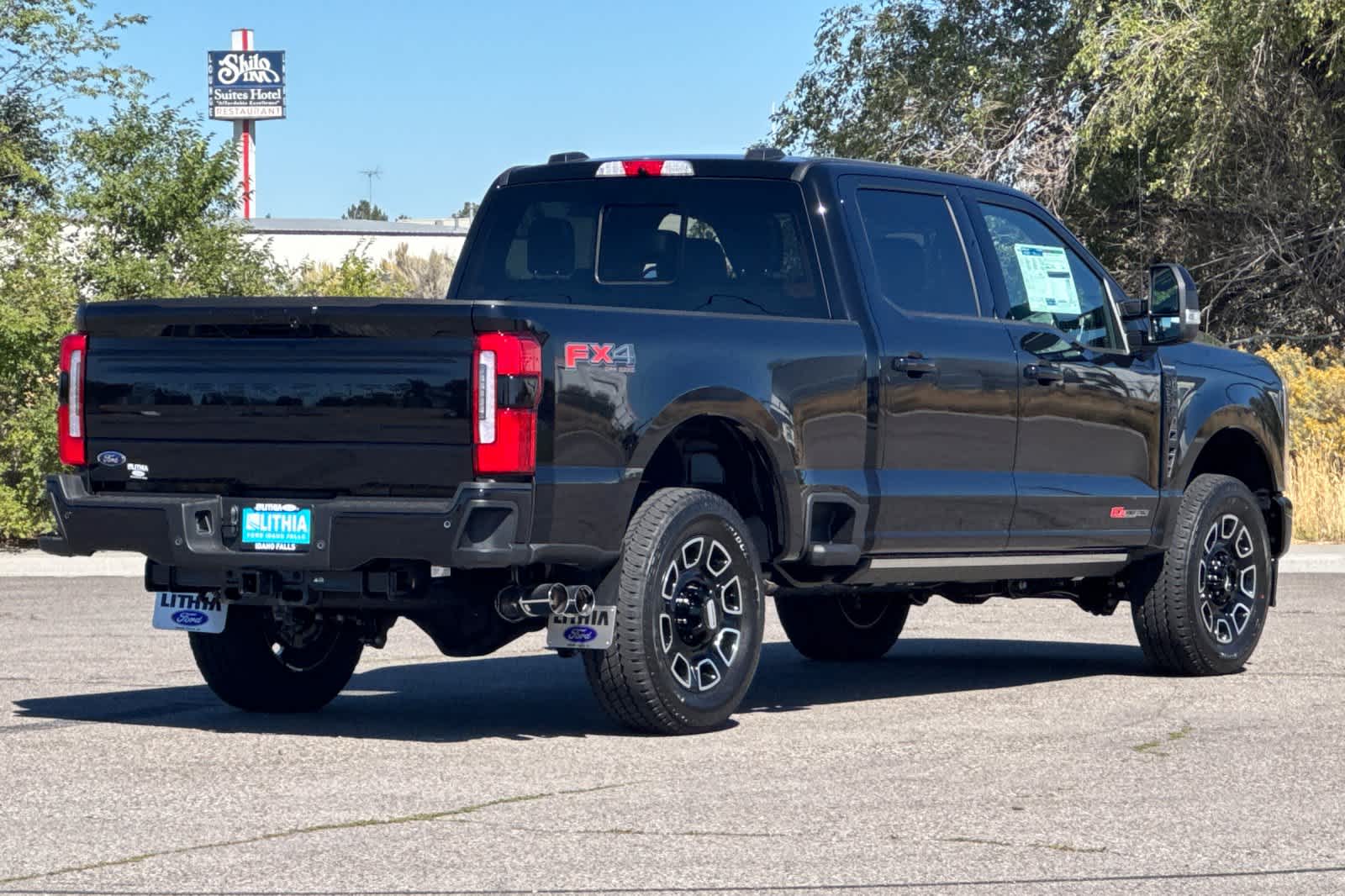 2026 Ford F-350 Platinum photo 2