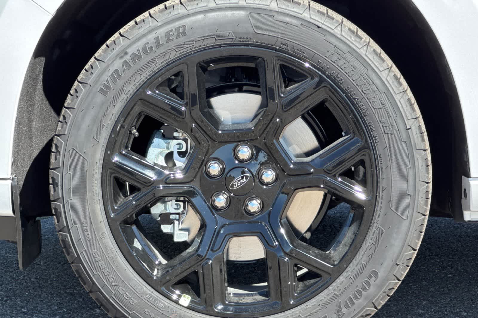 Thumbnail: 2025 Ford Maverick - 26