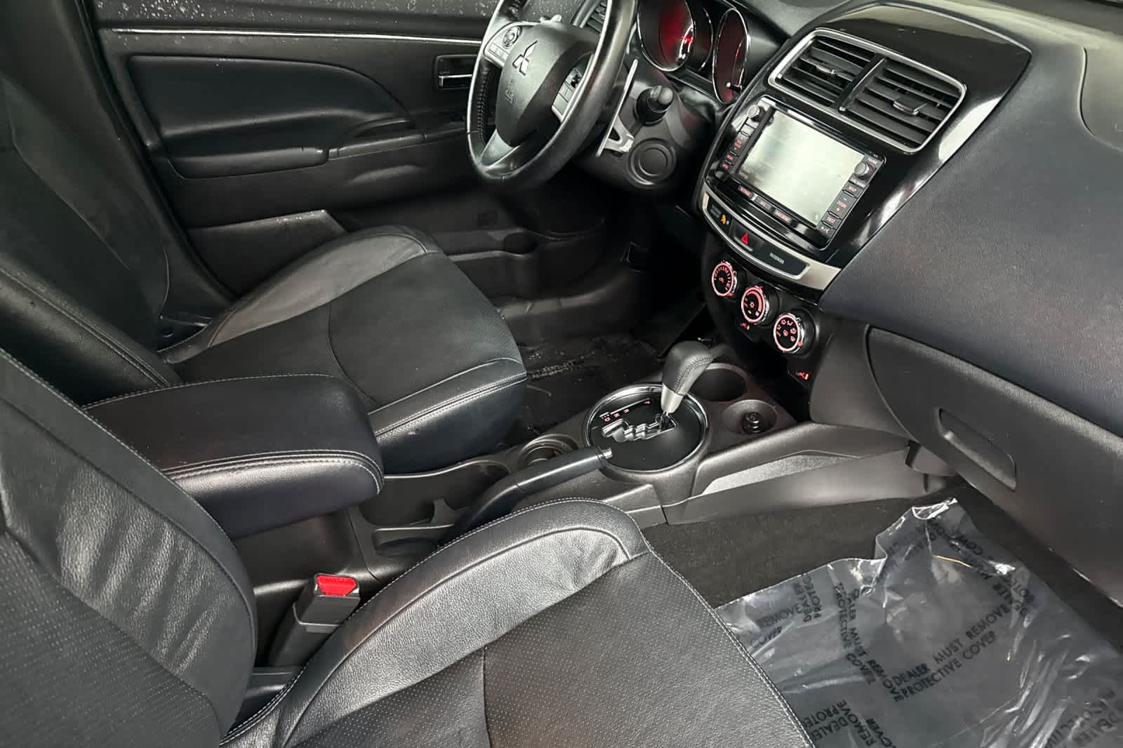 Thumbnail: 2015 Mitsubishi Outlander Sport - 14