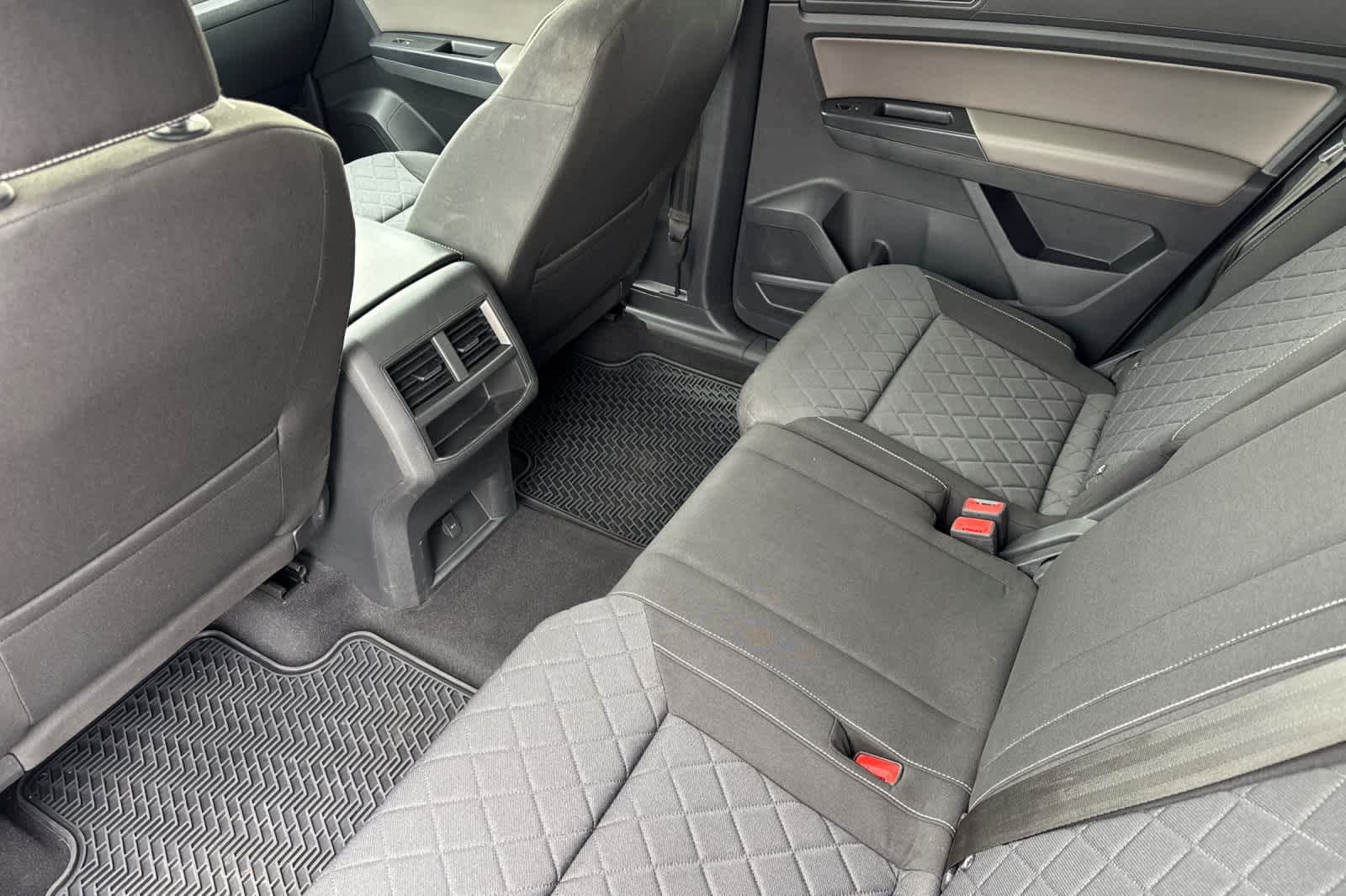 Thumbnail: 2021 Volkswagen Atlas - 4