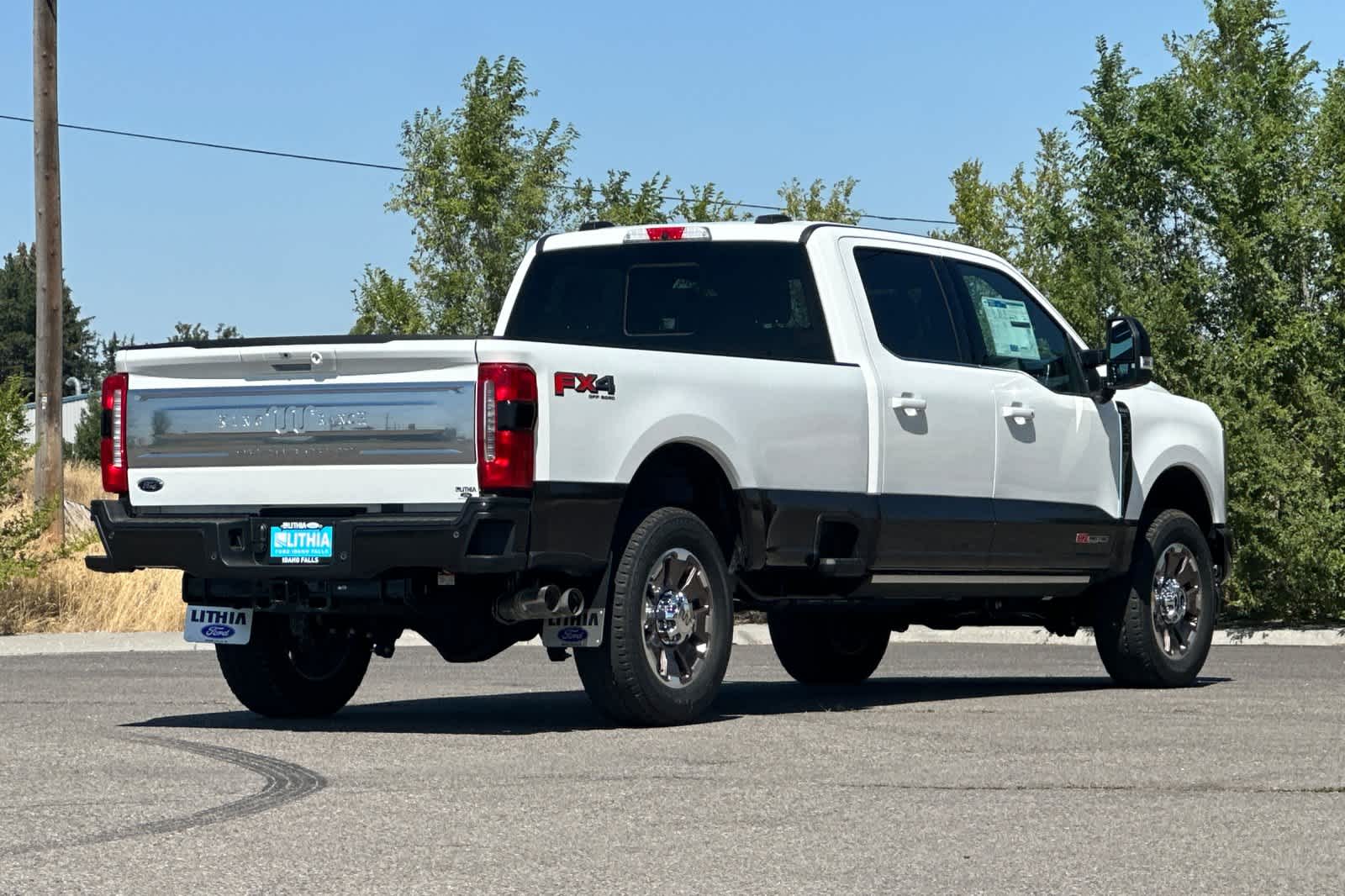 2025 Ford F-350 King Ranch photo 2