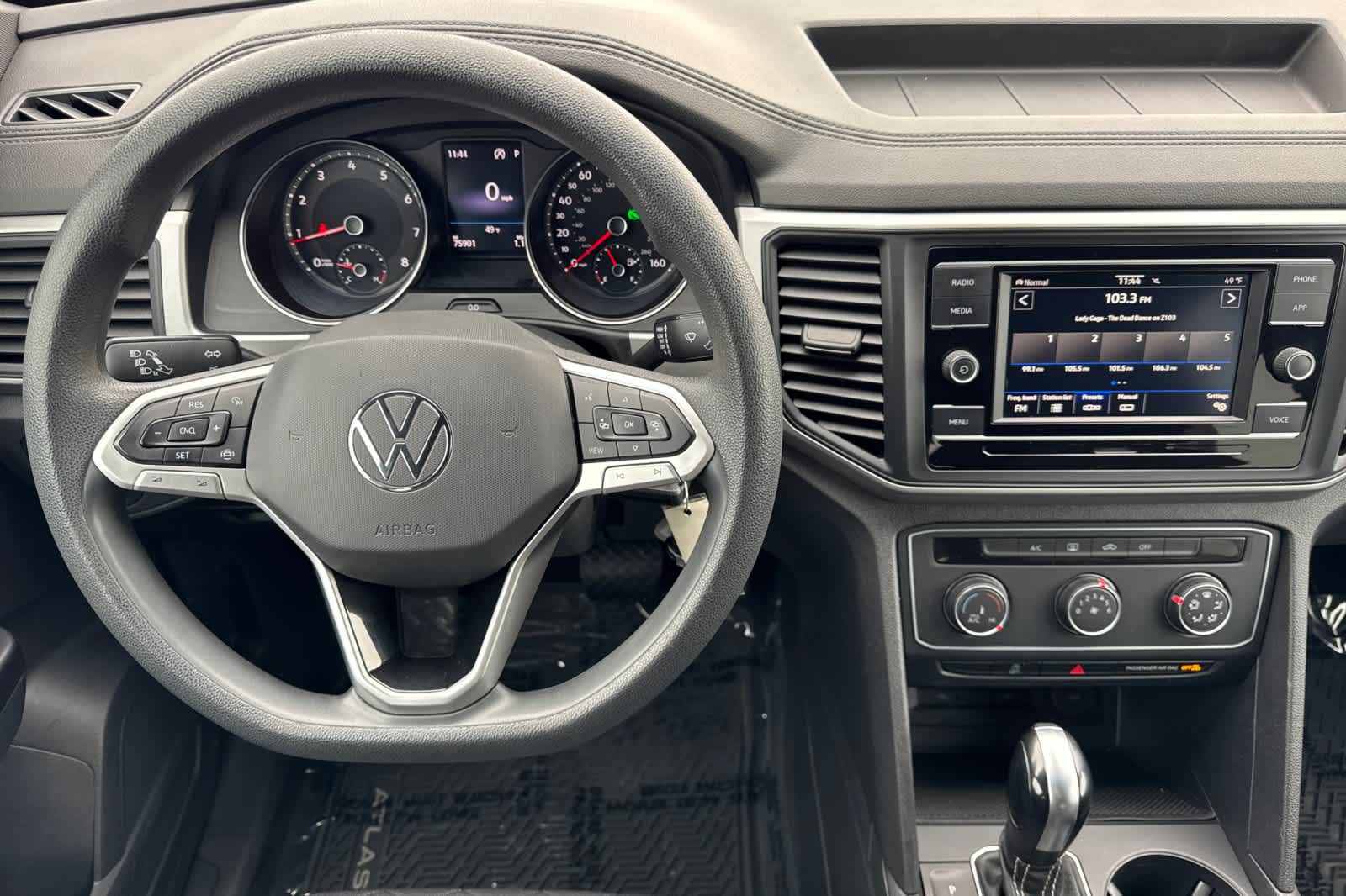 Thumbnail: 2021 Volkswagen Atlas - 14