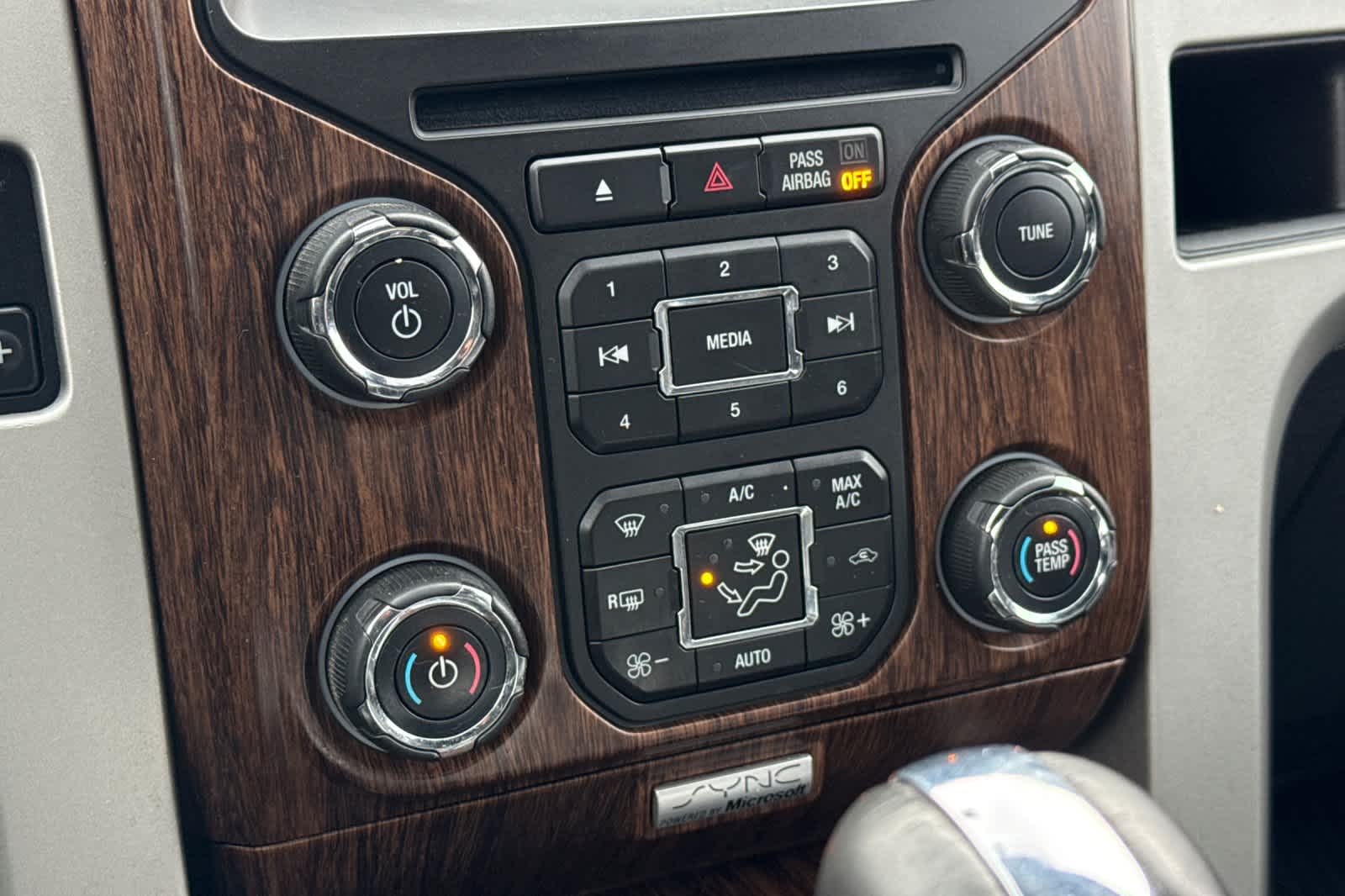 Thumbnail: 2014 Ford F-150 - 19