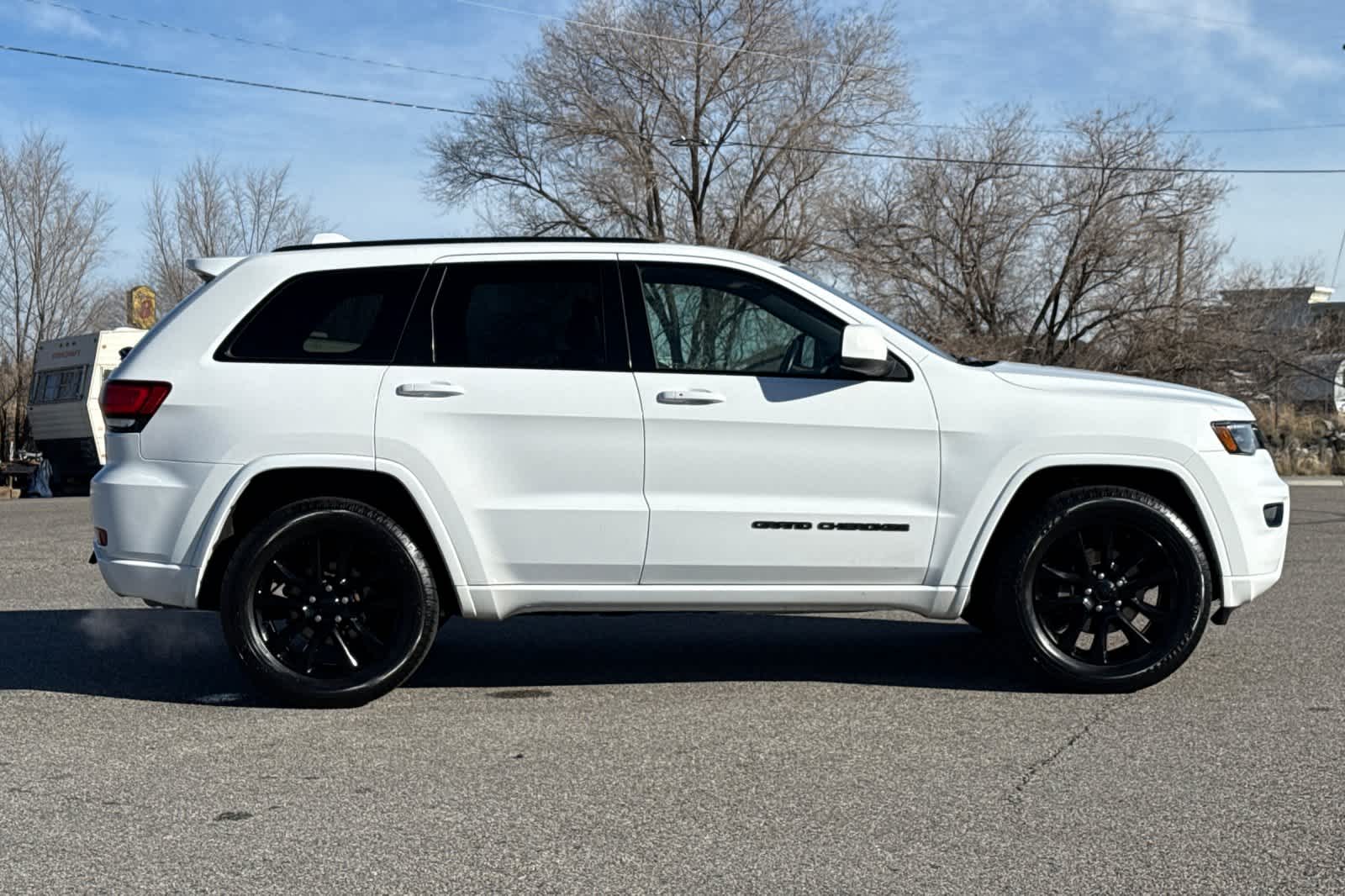 Thumbnail: 2020 Jeep Grand Cherokee - 8