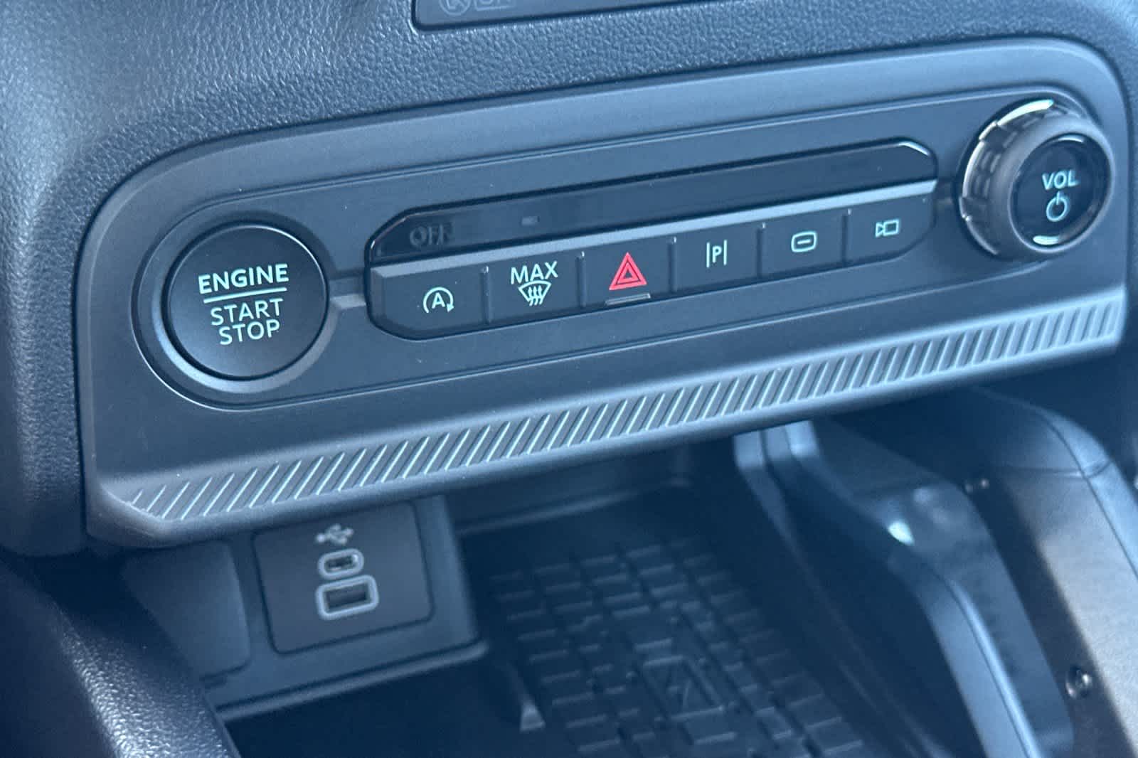 Thumbnail: 2025 Ford Bronco Sport - 21