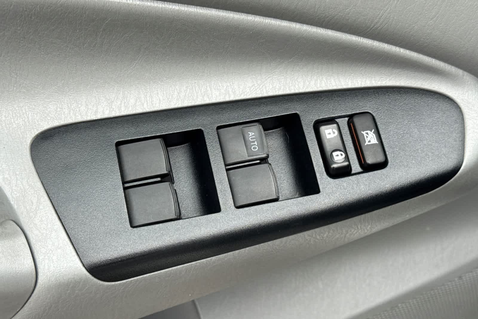 Thumbnail: 2015 Toyota Tacoma - 13