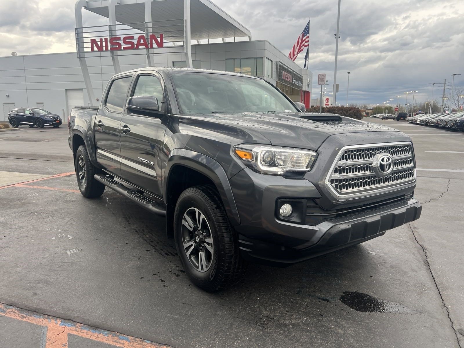 Used 2017 Toyota Tacoma TRD Sport with VIN 3TMCZ5AN0HM070021 for sale in Nampa, ID