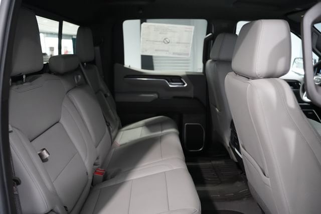 2026 GMC Sierra 1500 SLT - Photo 17