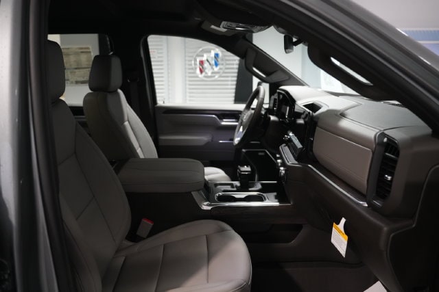 2026 GMC Sierra 1500 SLT - Photo 19