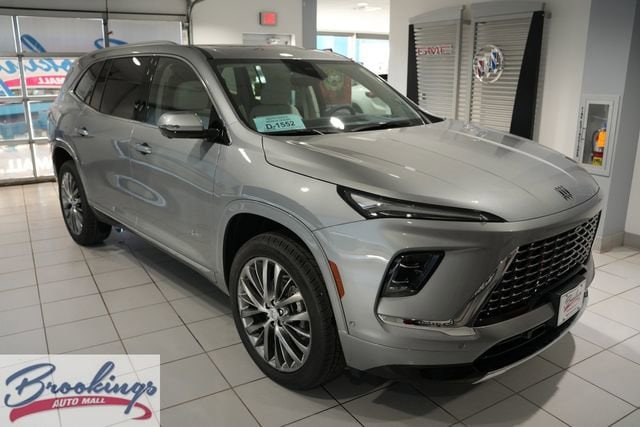 2026 Buick Enclave Avenir AWD's photo