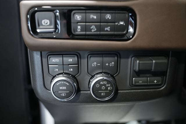 2026 GMC Yukon Denali Ultimate - Photo 14