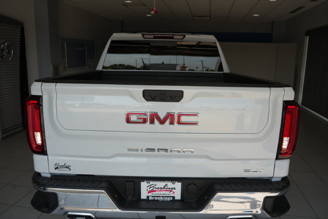 2026 GMC Sierra 1500 SLT - Photo 7