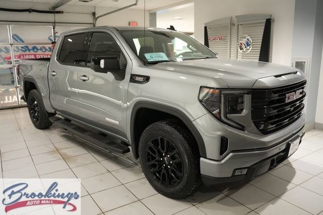 2026 GMC Sierra 4WD Crew Cab Short Box Elevation's photo