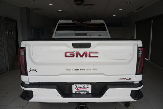2026 GMC Sierra 3500HD AT4 - Photo 8